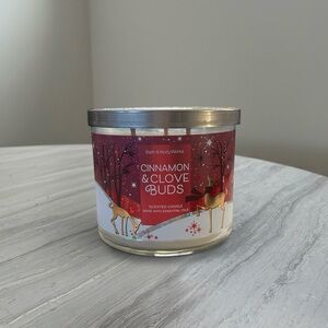 NEW Bath & Body Works Cinnamon and Clove Buds Scented Candle